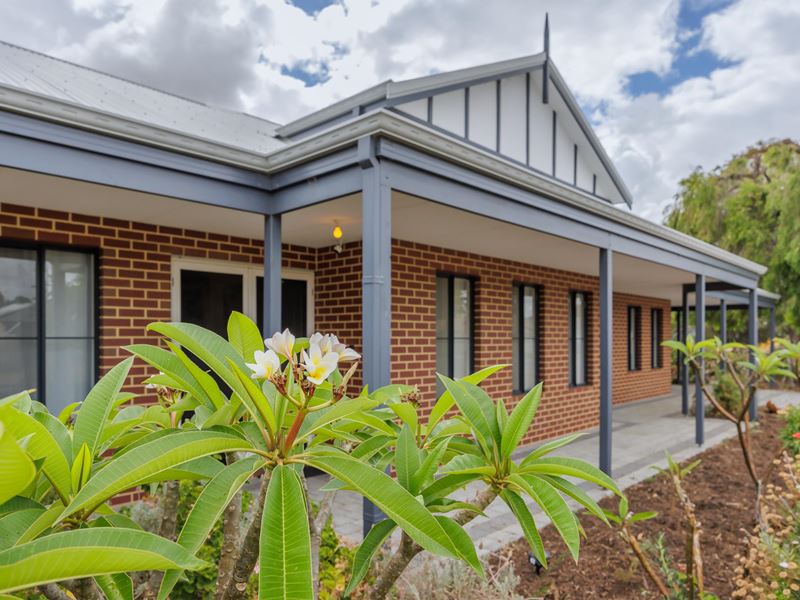 37 Arlunya Avenue, Belmont