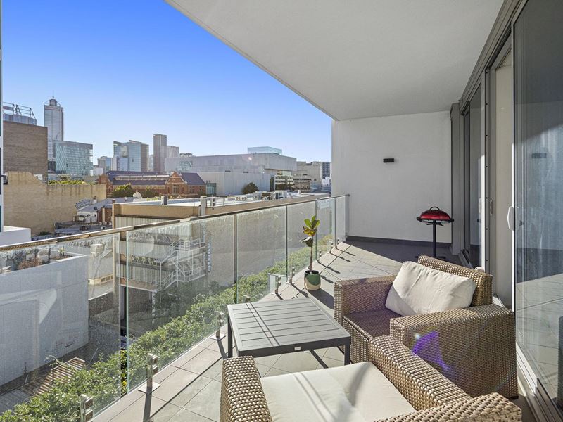 608/105 Stirling Street, Perth