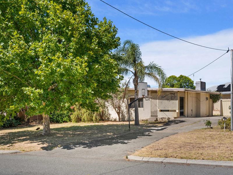 4 Paulina Way, Coolbellup WA 6163