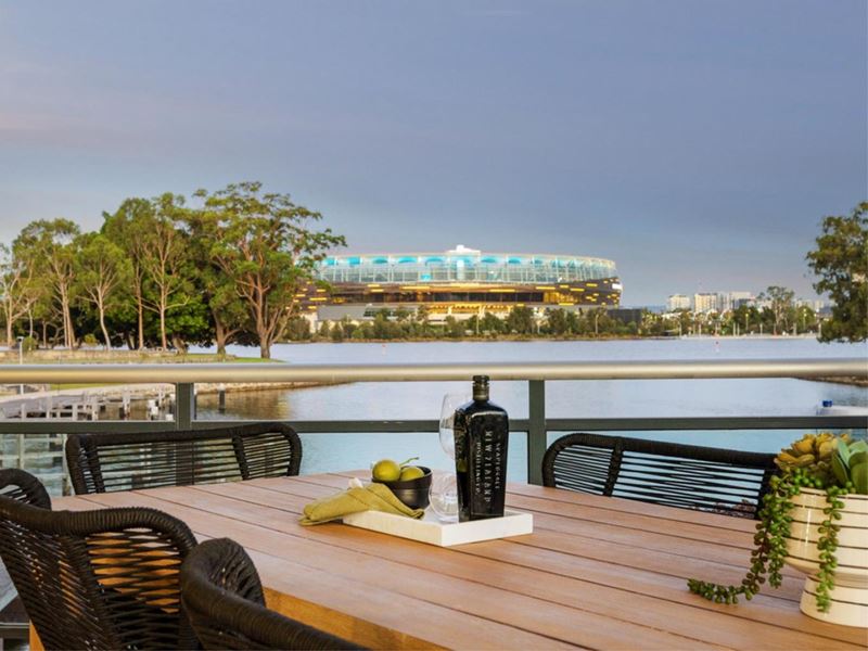 2/1 Henry Lawson Walk, East Perth