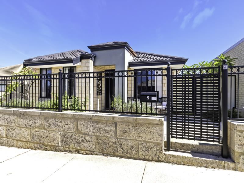 9 Bliss Way, Clarkson