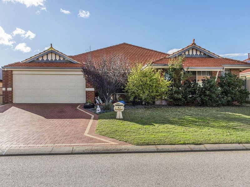 43 Amadeus Crescent, Port Kennedy WA 6172