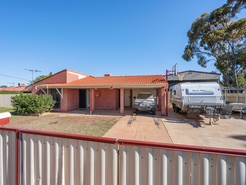 2 Rabbish Place, South Kalgoorlie WA 6430