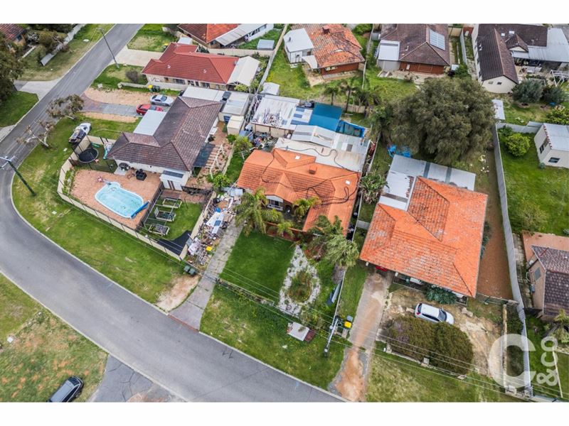 7 Farmer Way, Parmelia WA 6167