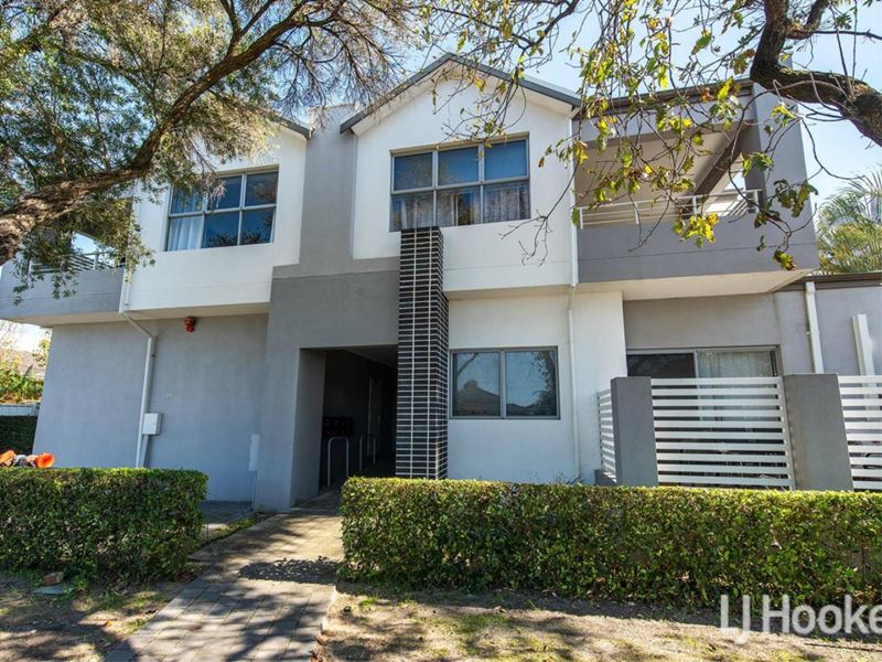 5/11 Debenham Street, Thornlie WA 6108