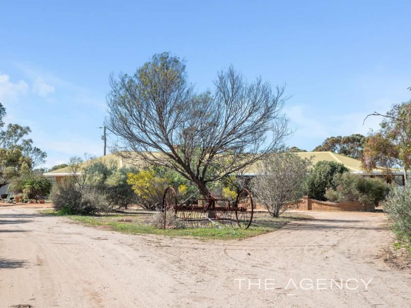 115 Minkadine Road, Kellerberrin