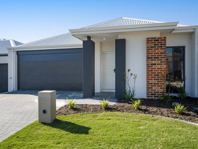 7 Draper Way, Ellenbrook WA 6069