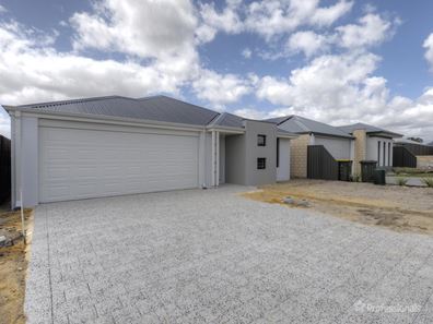 296 Park Street, Henley Brook WA 6055