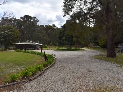 1272 Chadoora Road, Dwellingup WA 6213