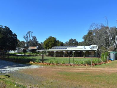 1272 Chadoora Road, Dwellingup WA 6213