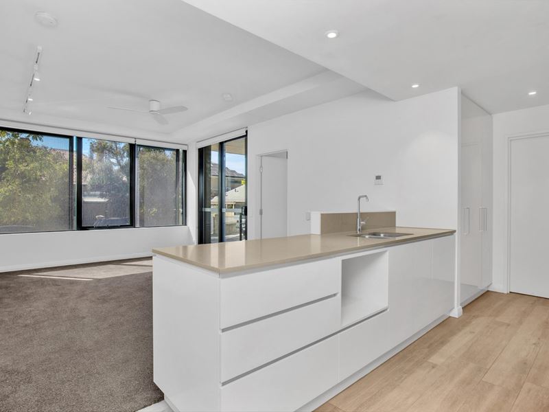 142/32 Quarry Street, Fremantle