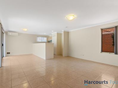 4/27 Bickley Road, Cannington WA 6107