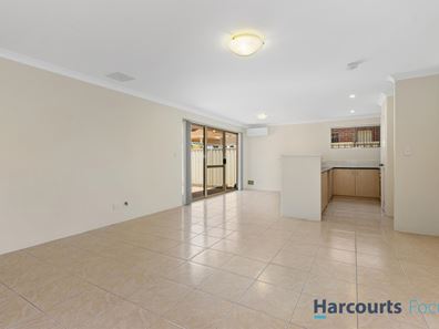 4/27 Bickley Road, Cannington WA 6107