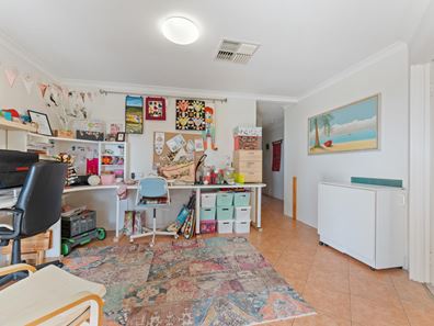 7 Aldinga Place, Waikiki WA 6169