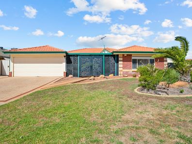 8 Prevelly Circle, Waikiki WA 6169