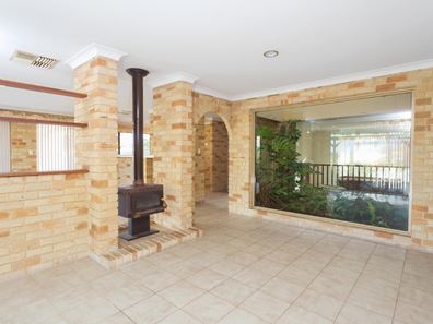 10 Moir Road, Kardinya WA 6163