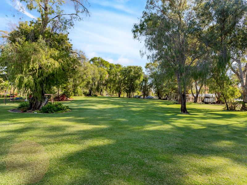 5 Mossdale Place, Gelorup WA 6230
