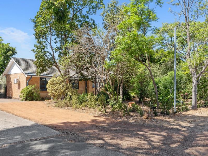 68 Heath Road, Kalamunda WA 6076