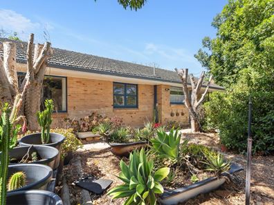 68 Heath Road, Kalamunda WA 6076
