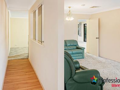 10 Bibbulmun Entrance, Sinagra WA 6065