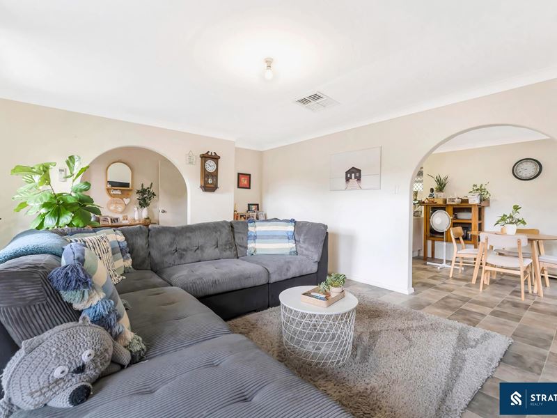 12 Coachwood Way, Maddington