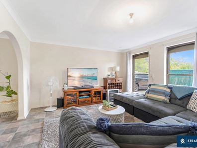 12 Coachwood Way, Maddington WA 6109