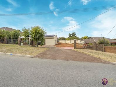 7 Ashley Drive, Kelmscott WA 6111