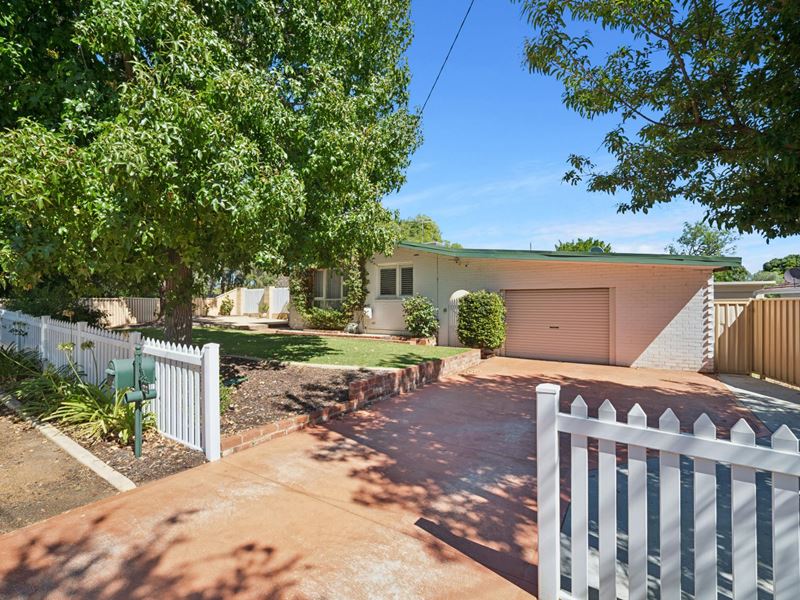 22 Crayden Road, Kalamunda WA 6076