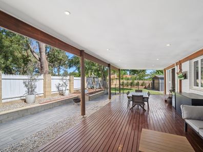 22 Crayden Road, Kalamunda WA 6076