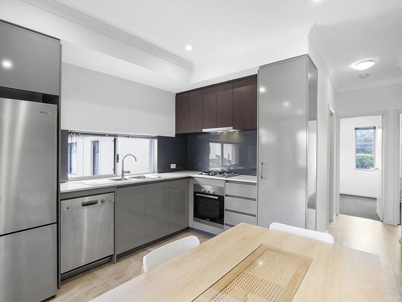 8/8 Wynyard Street, Yokine WA 6060