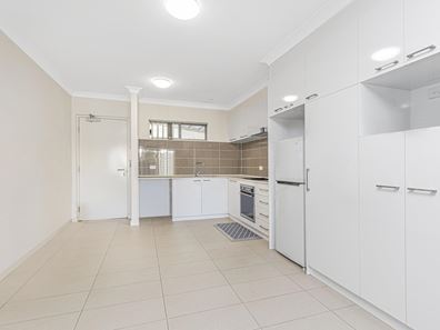 Unit 61/16 Grey St, Cannington WA 6107