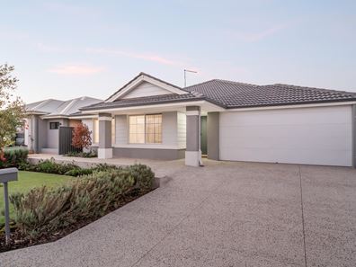 7 Seacliff Approach, Madora Bay WA 6210