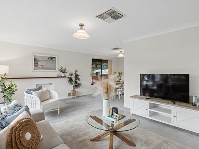 566 Beach Road, Hamersley WA 6022