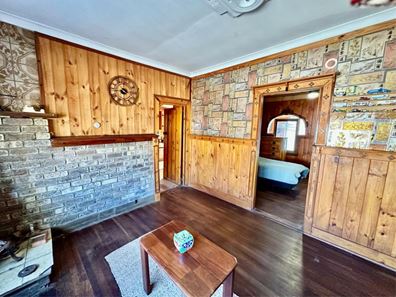 261 Third Street, Wonthella WA 6530