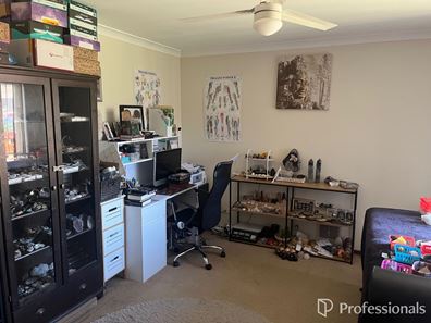 4/6 Bertram Street, Maddington WA 6109