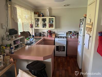 4/6 Bertram Street, Maddington WA 6109