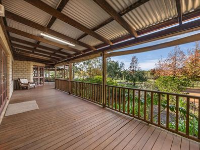 69 Dmietrieff Road, Bedfordale WA 6112