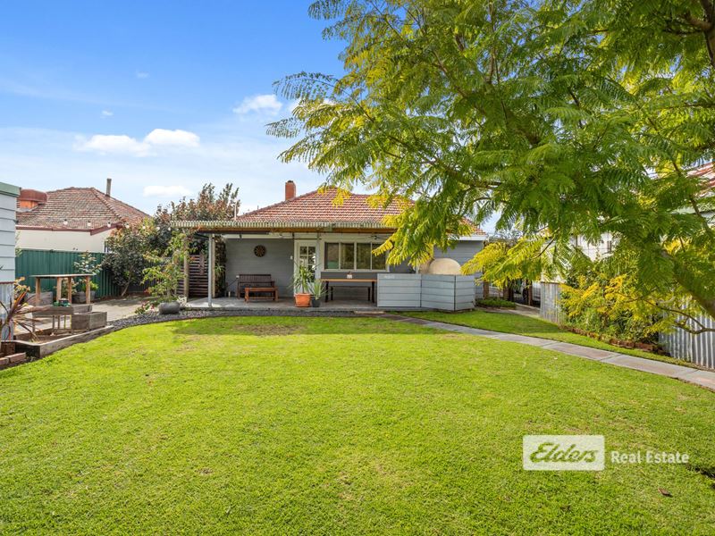 15 Roy Street, Harvey WA 6220