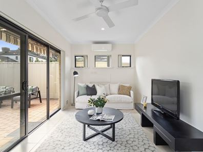 2/26 Gillon Street, Karawara WA 6152