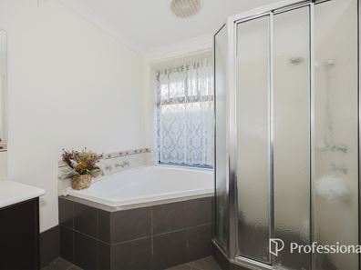 14 Two Rivers Loop, Ellenbrook WA 6069