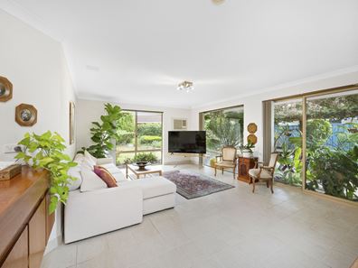 15 Churchlands Avenue, Churchlands WA 6018
