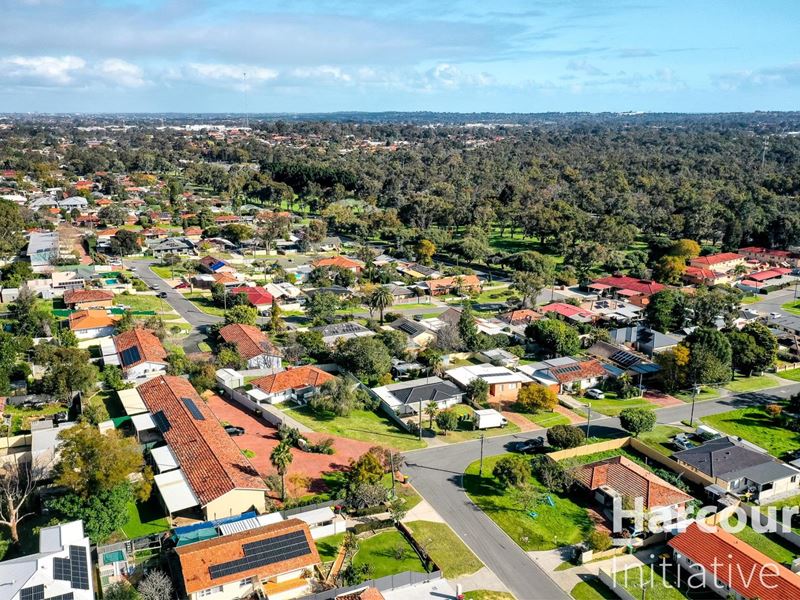 14a Keeley Way, Girrawheen WA 6064
