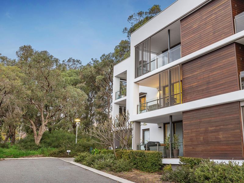 14/2 Dynevor Rise, Floreat WA 6014