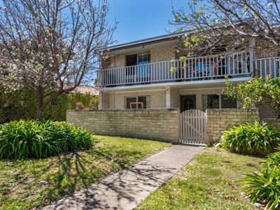 1/4 Bulimba Road, Nedlands WA 6009