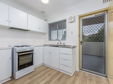 17/4 Minchinson Street, Shoalwater WA 6169