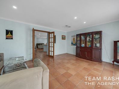 53 Valley Brook Road, Caversham WA 6055