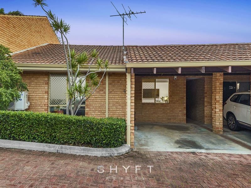 4/17 Alga  Street, Scarborough WA 6019