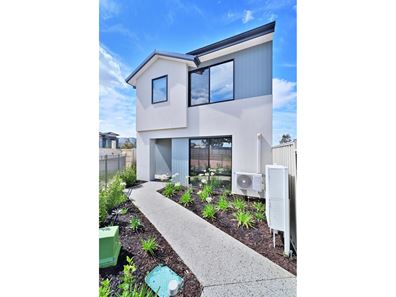 136 Cosimo Drive, Woodvale WA 6026