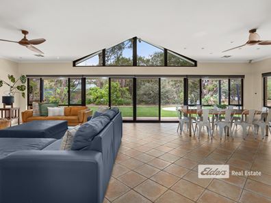 20 Wildflower Way, Leschenault WA 6233