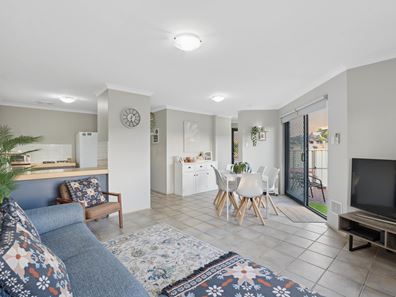 1/22 Arabella Mews, Currambine WA 6028